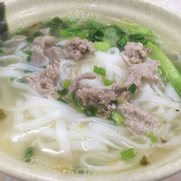 牛肉丸牛汤河粉