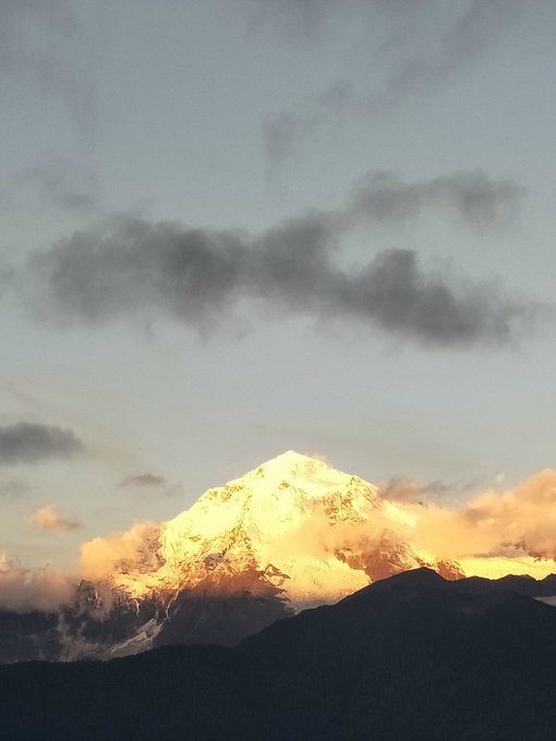 雪山日照金山4