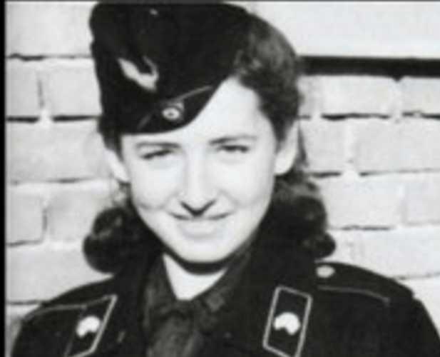 希特勒集中营女囚犯（德军纳粹对妇女行刑)