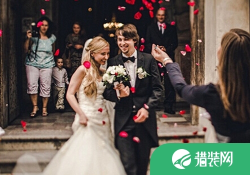 梦境中的婚礼与逃离，解析梦见自己结婚而男的跑了的深层含义