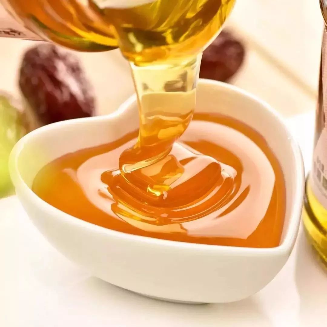 蜂蜜结块还能喝吗(蜂蜜放久固化结晶还能喝吗？)