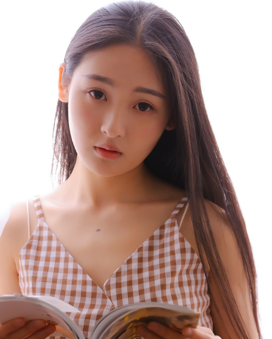 公交车后车座的疯狂的做经过 在公交车上弄到高c月