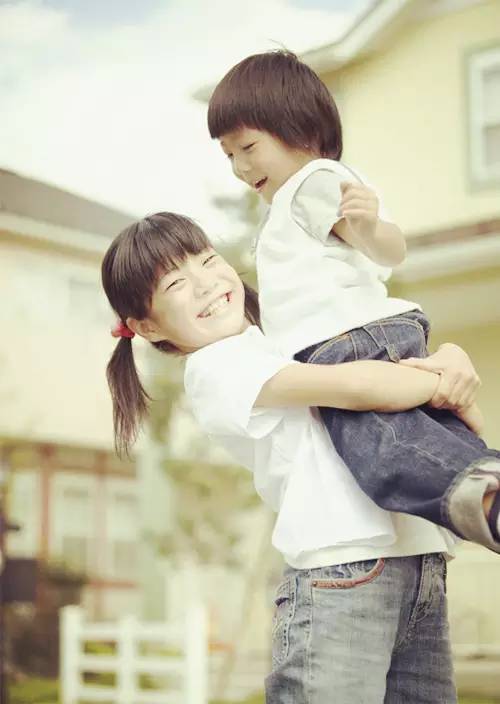 那时我是弟弟阅读答案 那时我是弟弟梅子涵