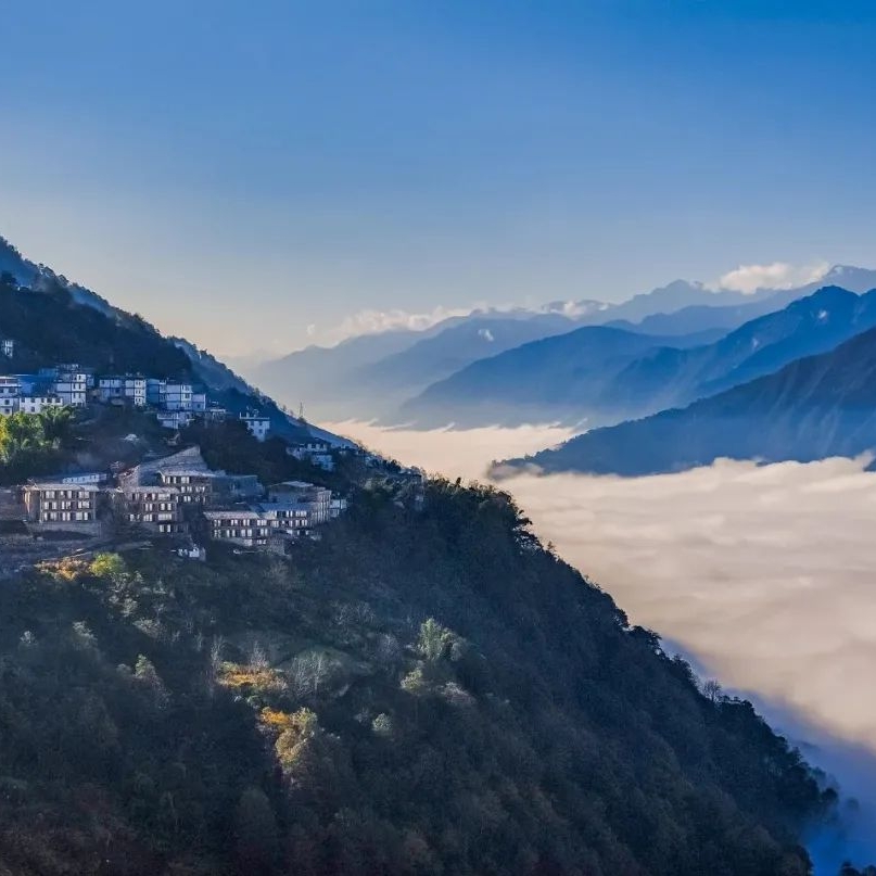 松赞石月亮山居