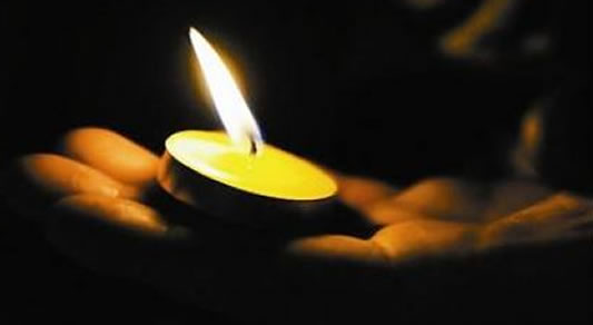 求助，梦见老妈和过世老爸睡在一起