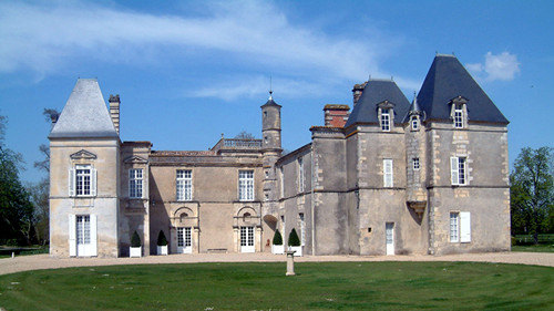 连同奥比昂酒庄,玛歌酒庄,拉斐酒庄及1973年入选的木桐酒庄,并称