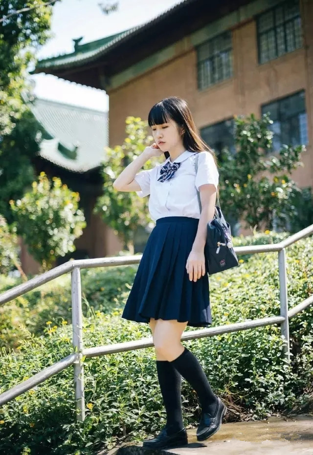 水泄不通by*金银花露t漫画