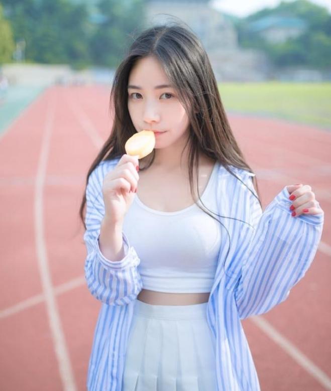 我真的怀了我家狗的孩子 被自己家的狗狗锁住了