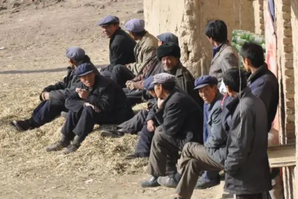 梦境解析，梦到别人的孩子不要了要给自己的哥哥了——家庭纽带与内心深处的渴望