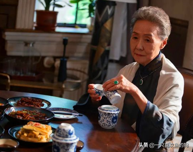 连续梦境中的外婆，探索潜意识与情感深处的救赎之旅