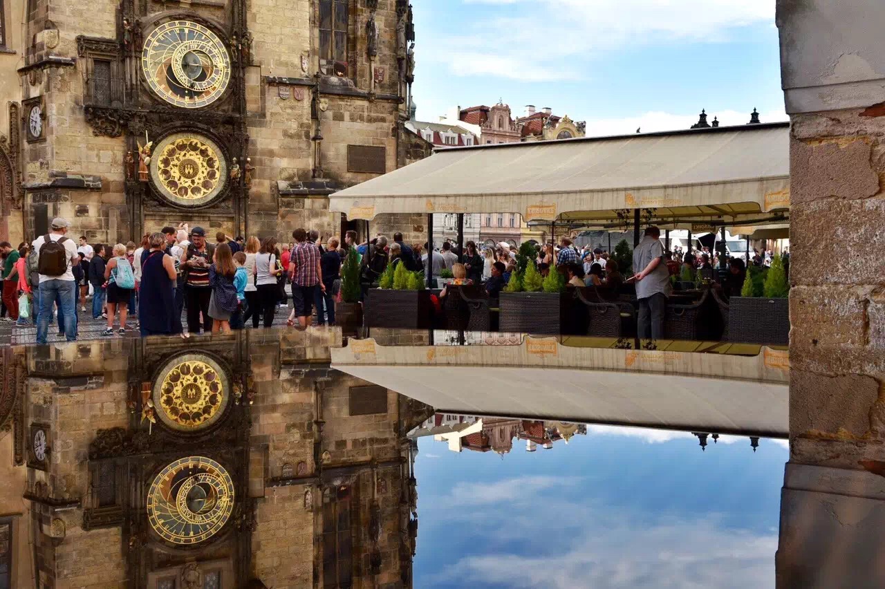 梦境的回响，探索梦中相见与思念之谜