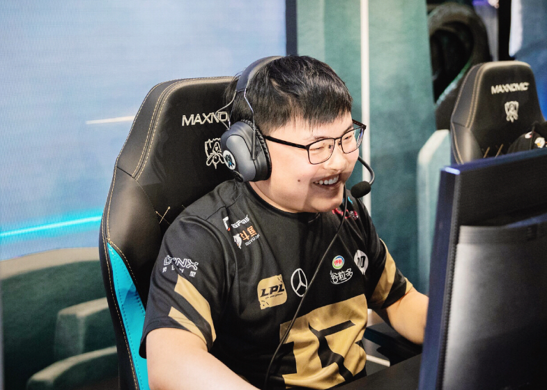 梦回现实，解析梦见自己掉了一颗虎牙的深层含义