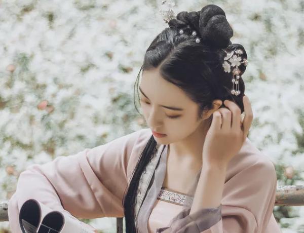 梦境中的纠缠，解析为何你连续几天梦见同一个人