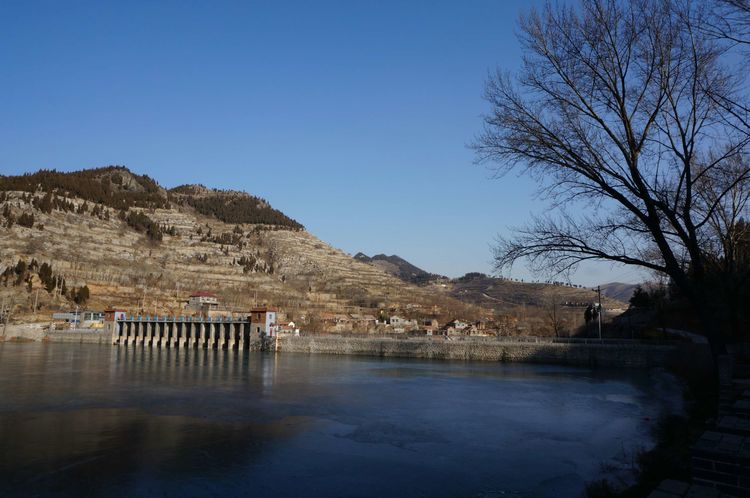 梦境解析，手握破碎的鸡蛋与重生的寓意