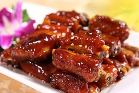 梦境中的丰饶之兆，梦见好多鱼预示着什么？