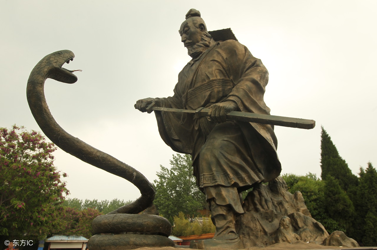 梦境解析，梦到把一条蛇放走了，寓意何在？