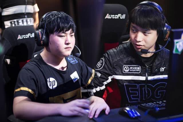 梦回怀抱，解析梦见抱起女婴，女婴却离世的深层含义