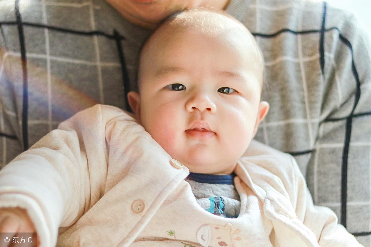 梦见别人结婚，寓意、解析与心灵启示
