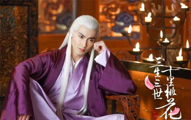 梦境解析，梦到拔了一根白头发的深层含义与心理暗示