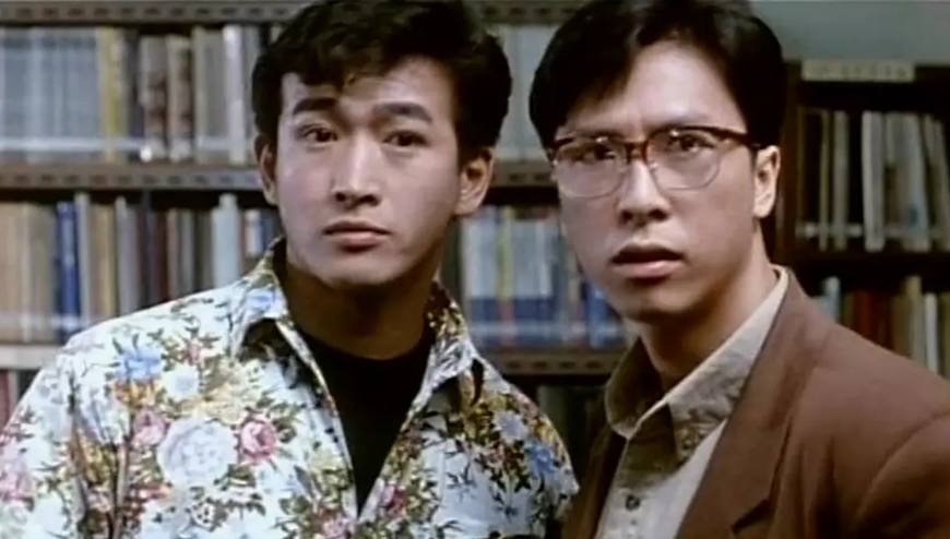 梦境异象，昨晚后半夜我梦到自己看到月亮变红，预示未来？