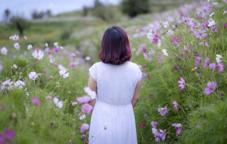 穿越梦境的温情，解读梦见已故奶奶与爷爷再婚的深层含义