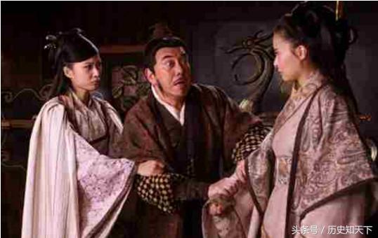 梦见和女朋友一起杀了人，情感纠葛与内心冲突的预兆