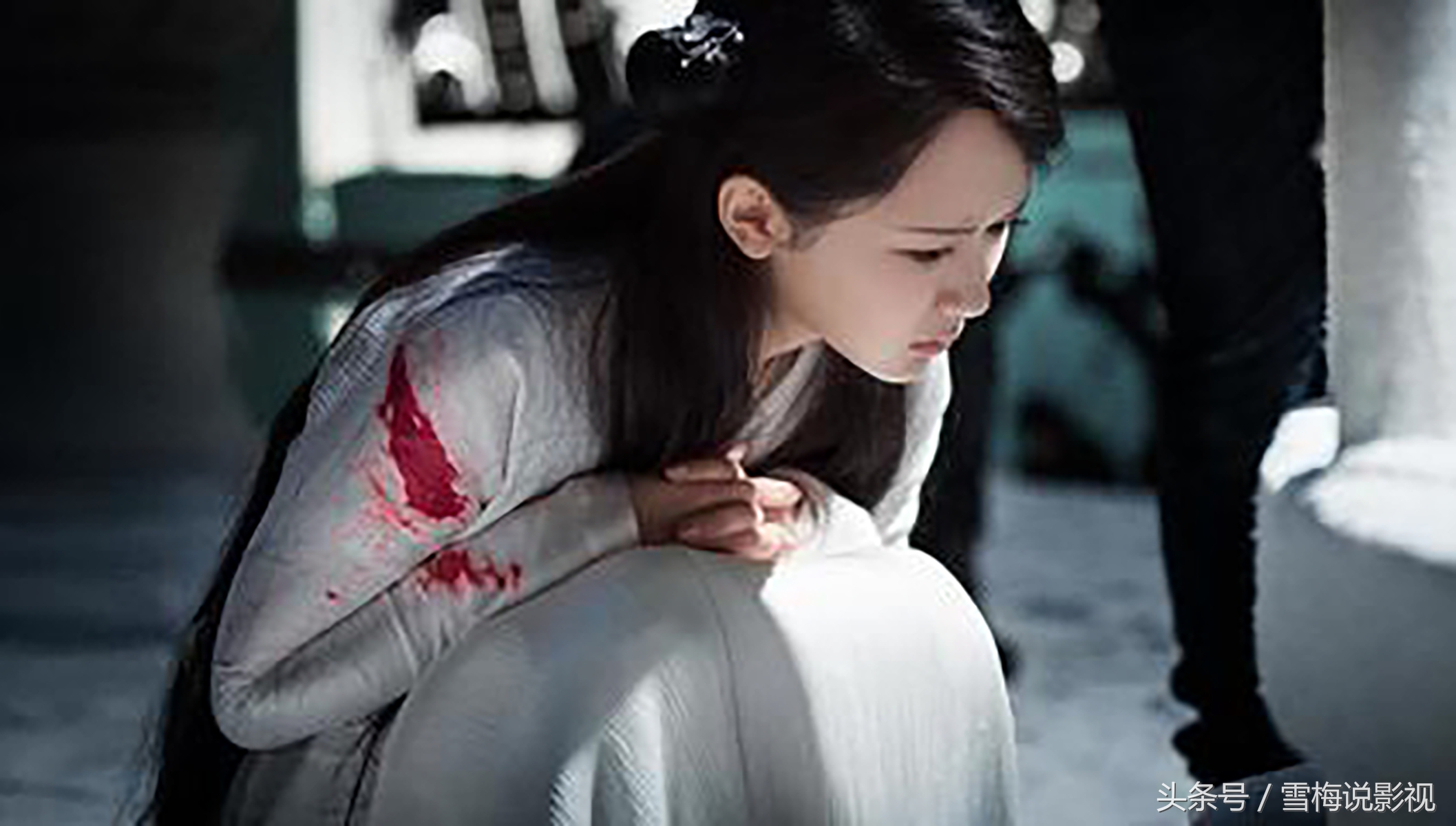 周公解梦，被好多白蛇追的深层含义与预兆