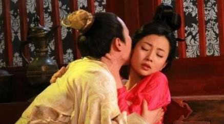 梦境迷离，解析梦见活人死了又复活的深层含义