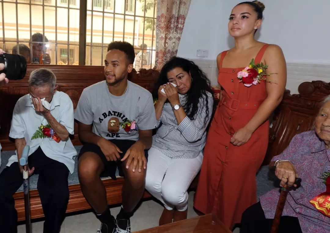 梦回彼岸，解读梦到死去的亲人再次去世的深层含义