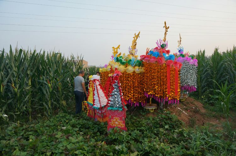 百度周公解梦，梦见金银珠宝，寓意富贵与好运的预兆？