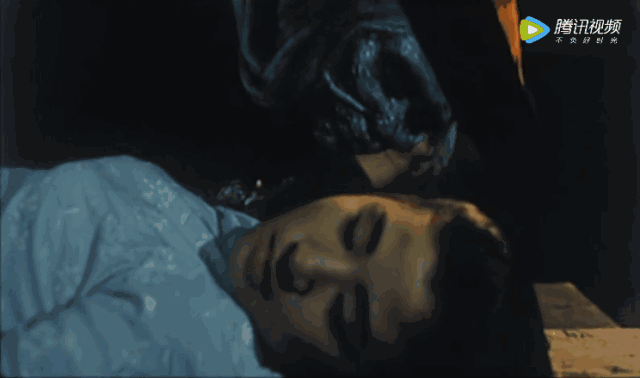 周公解梦，梦见众多蛇在地上爬行与棺材的深层寓意