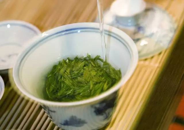 有人說(shuō)喝綠茶好，那其功效和作用到底是什么？