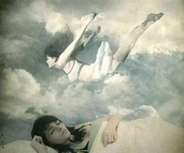 梦见刚去世的亲人，心灵的慰藉与潜意识的对话