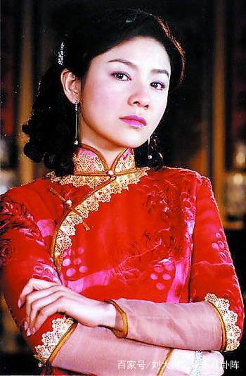 昨晚梦见村里死人了，好多人都在她们家为她办丧事——梦境背后的深层含义与解读