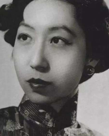 梦境的启示，梦见逝去的亲人告诉你，你的好日子还在后头