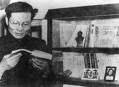 梦回故土，与家人共赴的葬礼之旅——解析梦见和家人拉着爷爷棺材去下葬的深层含义