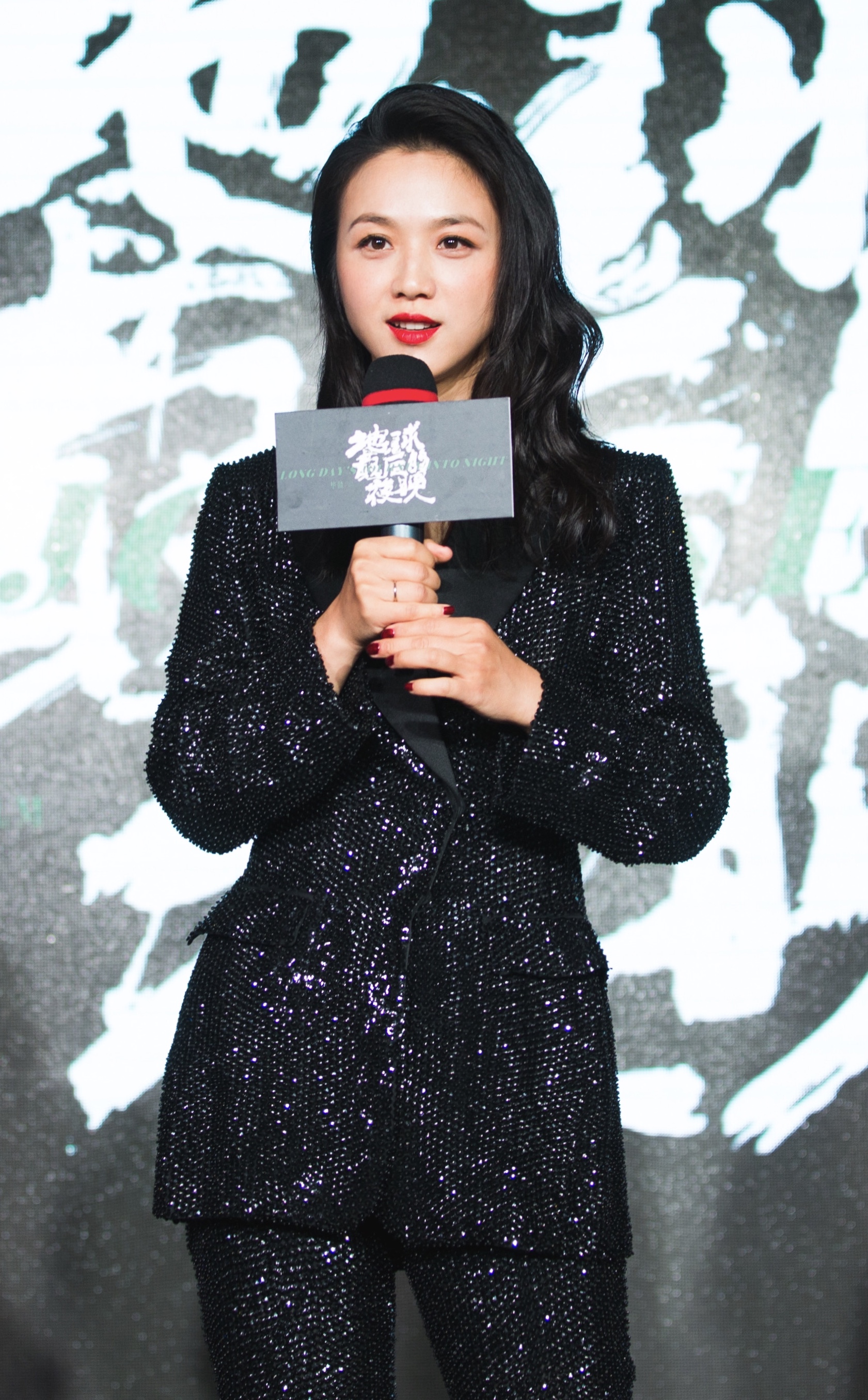 梦境启示，解析梦到眼镜蛇像自己扑过来的深层含义