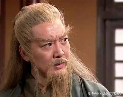 梦回故乡，白衣之谜，解析梦见在老家遇见白衣女子的深层含义