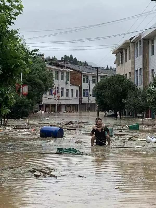 孕妇梦见发大水了，梦境背后的深层含义与解读