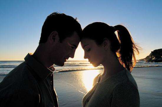 求解梦，梦见亲人与亲人打架的深层含义与心理解析