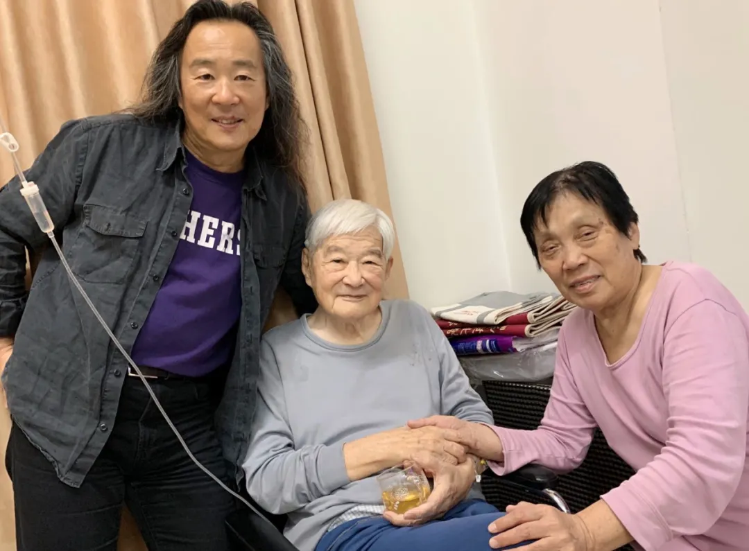 梦境的哀歌，解析梦见母亲去世哭醒了的深层含义