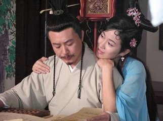 在梦境中重逢，经常梦见在去世的爷爷奶奶家里，今天再次梦见与他们同床共枕