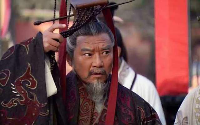 梦见喜欢的人失足掉楼，梦境背后的深层解析与心理启示