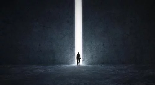梦之深渊，解析梦见喝水同时喝进嘴里几条小鱼的神秘寓意