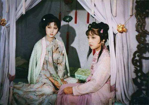 梦见自己有孩子的姐姐又怀孕了，梦境背后的深层含义与解读