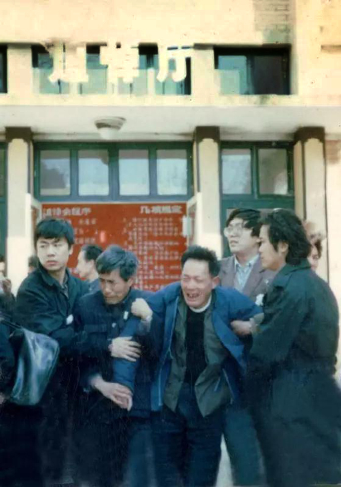 穿越时空的对话，梦中重逢逝去的挚友