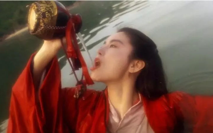 梦境的交集，解析梦见邻领导在自己家喝酒的深层含义
