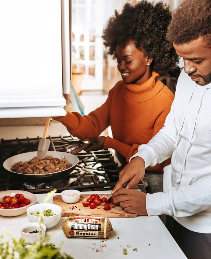 梦回孕期，忘却的喜悦与深藏的秘密——解析昨晚梦见自己怀孕，老公高兴却忘肚子鼓的梦境寓意