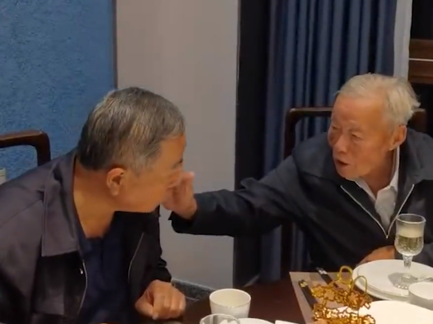 周公解梦探秘，梦见朋友爷爷健在却梦逝，寓意何在？