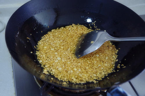 周公解梦，偷取两根黄瓜的梦境寓意与心理解析